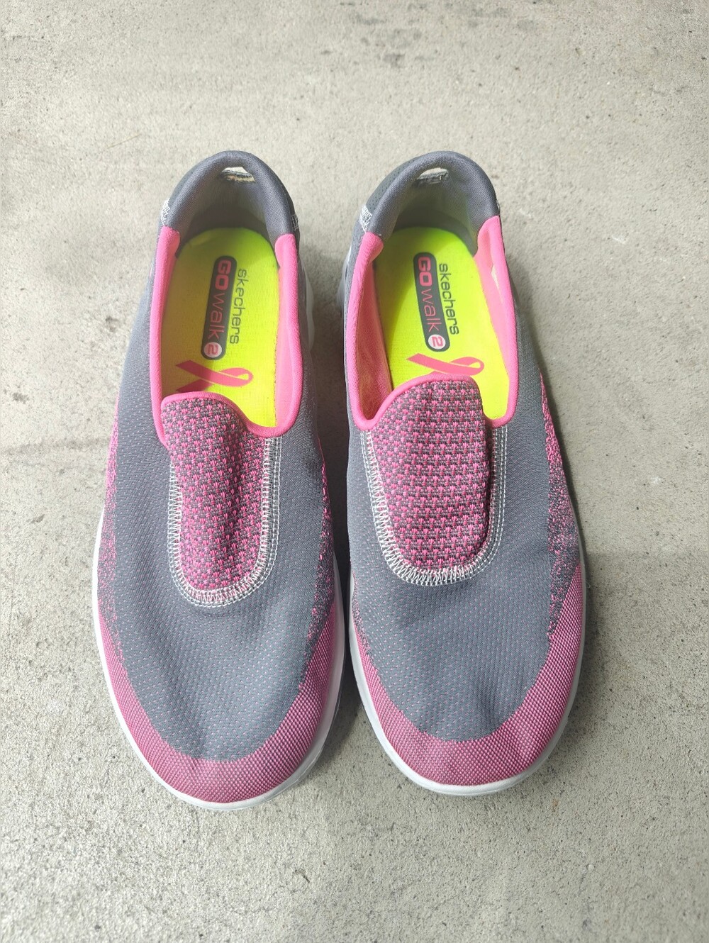 Skechers GO Walk 2 slip-on shoes breast cancer awareness ribbon S: 8 Gray & Pink
